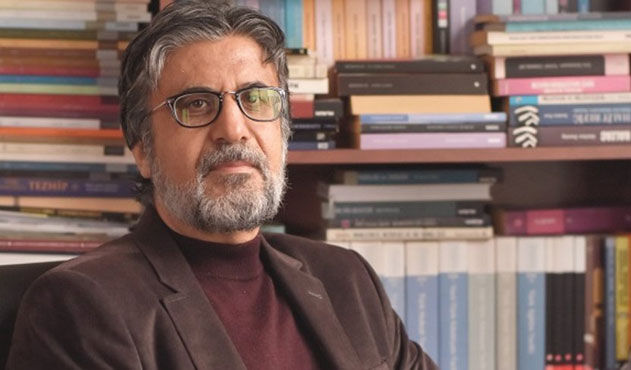 Akif Emre'nin adı Bahçelievler'deki kültür merkezine verildi
